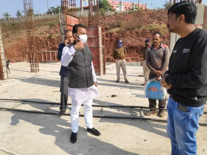 प्रभारी मंत्री श्री तुलसीराम सिलावट ने निर्माणाधीन खाद्य सुरक्षा विभाग की फूड एंड ड्रग टेस्टिंग लैब का किया निरीक्षण | New India Times