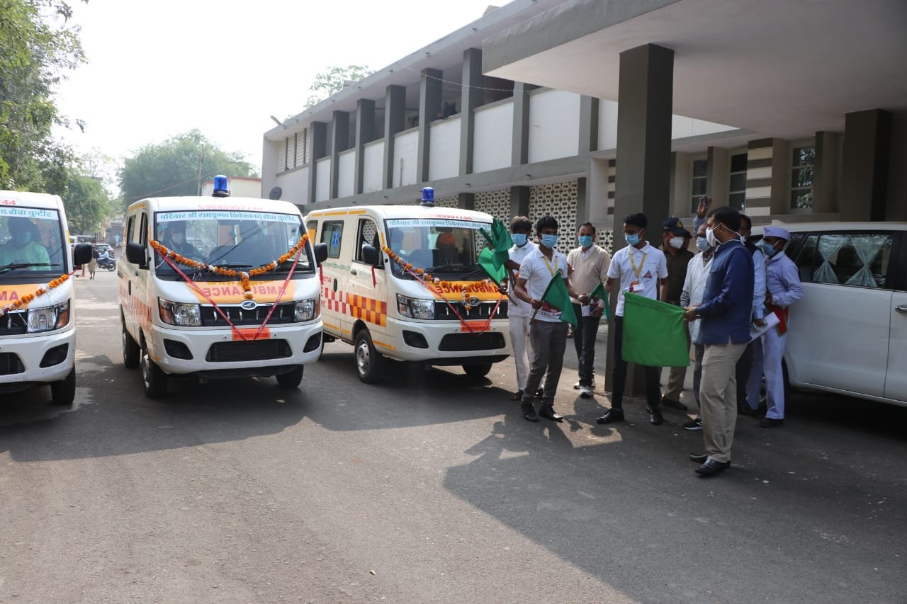 परिवार एजुकेशन सोसायटी द्वारा निःशुल्क सेवा हेतु प्रदान की गई तीन एंबुलेंस | New India Times