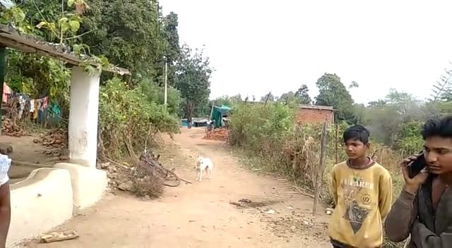 क्यों नहीं डाली जा रही 14-15 मकानों की नल पाइपलाइन 2 क्यों नहीं डाली जा रही 14-15 मकानों की नल पाइपलाइन | New India Times