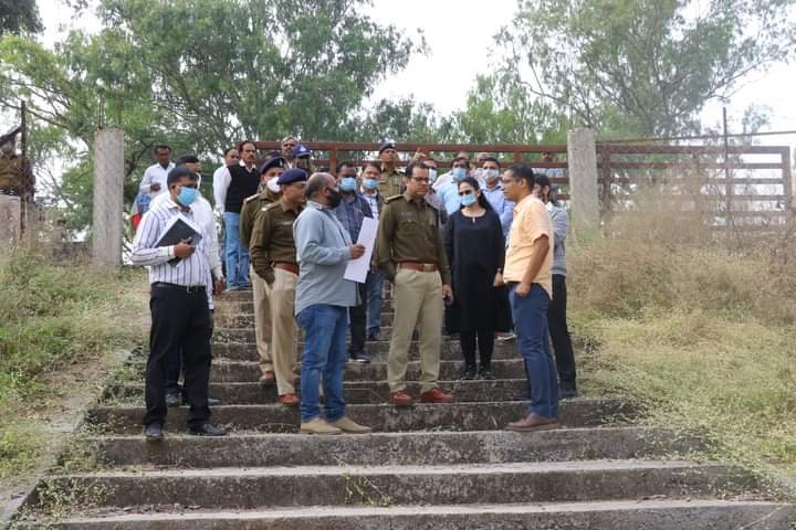 माण्डू उत्सव की तैयारियों और व्यवस्थाओं के सम्बंध में कलेक्टर और एसपी ने किया स्थलीय निरीक्षण 3 माण्डू उत्सव की तैयारियों और व्यवस्थाओं के सम्बंध में कलेक्टर और एसपी ने किया स्थलीय निरीक्षण | New India Times