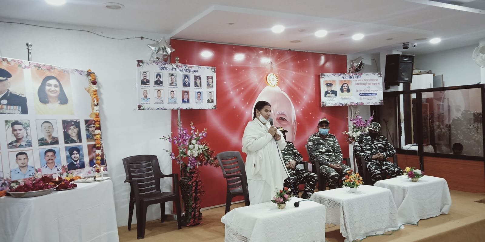 कैंडिल जलाकर सीडीएस जनरल विपिन रावत सहित अन्य सभी शहीदों को दी गई श्रद्धांजलि | New India Times