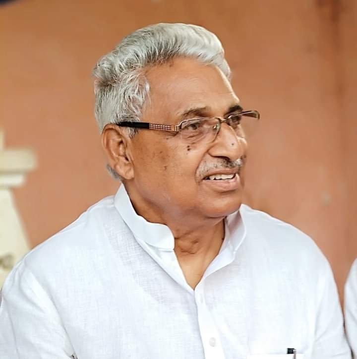 पूर्व विधानसभा अध्यक्ष श्री माता प्रसाद पांडेय जी को पार्टी प्रत्याशी न बनाए जाने की अफवाह को लेकर इटवा कस्बे में हुई बैठक में किया गया खंडन | New India Times