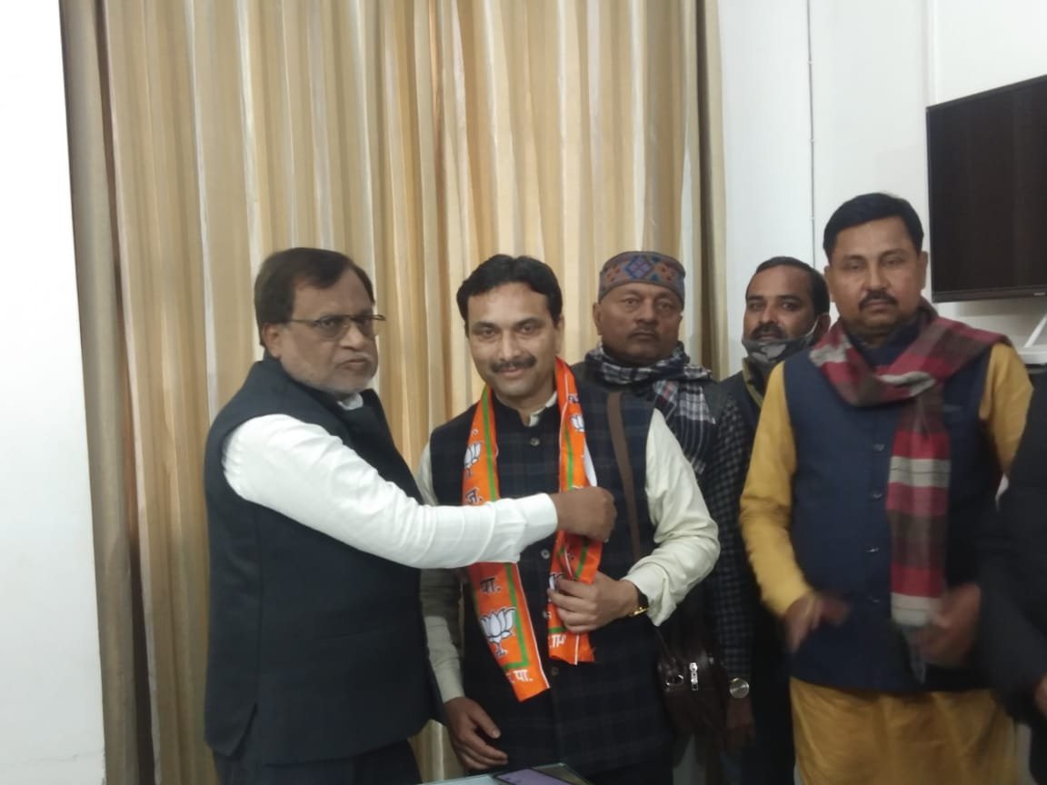 युवा नेता शरद अग्निहोत्री ने सैकड़ों समर्थकों के साथ ग्रहण की भाजपा की सदस्यता | New India Times