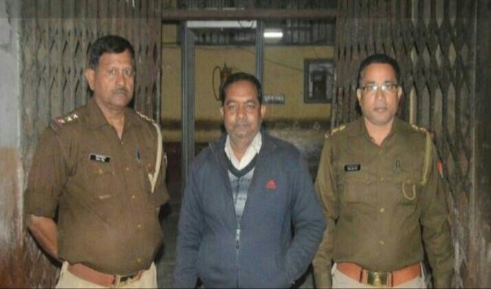 सीबीसीआईडी टीम ने सहकारी बैंक में 11.83 करोड़ के गबन के आरोपी को किया गिरफ्तार, फ़र्ज़ी किसान के नाम से 11.83 करोड़ का ऋण आवंटित करने के मामले में जांच के बाद 2019 में दर्ज हुआ था मुक़दमा 2 सीबीसीआईडी टीम ने सहकारी बैंक में 11.83 करोड़ के गबन के आरोपी को किया गिरफ्तार, फ़र्ज़ी किसान के नाम से 11.83 करोड़ का ऋण आवंटित करने के मामले में जांच के बाद 2019 में दर्ज हुआ था मुक़दमा | New India Times