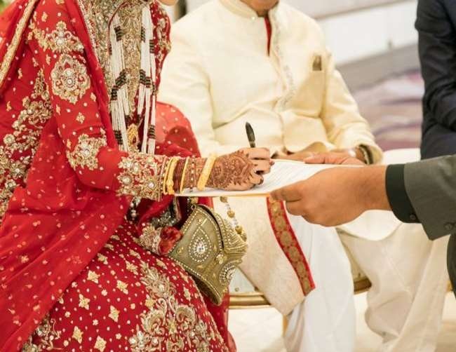 हुकूमत के नए कानून के डर से अल्पसंख्यक समुदाय में 2 दिन में संपन्न हुईं 100 से अधिक शादियां | New India Times