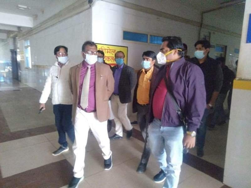 मेडिकल काॅलेज के डीन ने कोरोना की तीसरी लहर से निपटने हेतु व्यवस्थाओं का लिया जायजा | New India Times