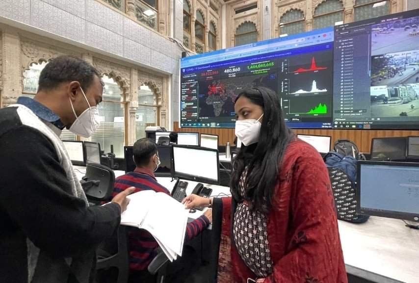 कमांड कंट्रोल सेंटर में कोरोना की तीसरी लहर को देखते हुए कर्मचारियों को दिया गया प्रशिक्षण | New India Times