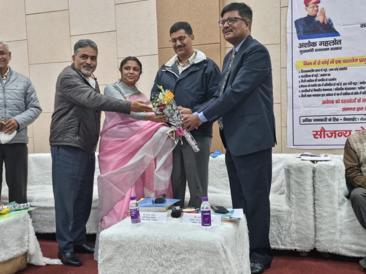 ज्यादा से ज्यादा लोगों को पट्टे वितरित किया जाएं, एक माह में हम और गति पकड़ेंगे: खुशबू सिंह | New India Times