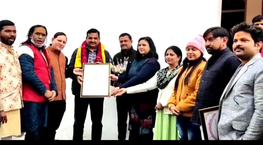 सरकारी अधिवक्ता हरेन्द्र शर्मा को किया गया सम्मानित | New India Times