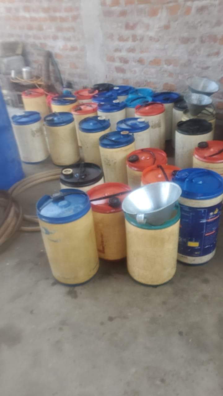 हाईवे रोड से निकलने वाले वाहनों को बाजार दर से काफी सस्ते दाम में अवैध रूप से बायोडीजल सप्लाई करने वाले को भोपाल क्राइम ब्रांच ने किया गिरफ्तार | New India Times