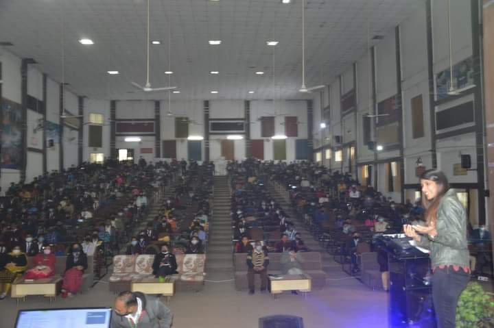 भोपाल पुलिस विशेष अभियान चलाकर स्कूली बच्चों/छात्रों को सायबर फ़्रॉड, यातायात नियम व महिला सुरक्षा के संबंध में कर रही जागरूक | New India Times