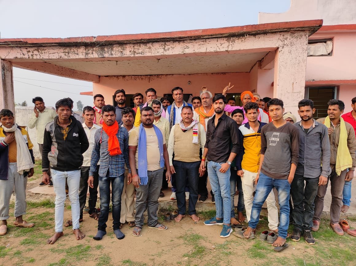 वरिष्ठ कांग्रेसी नेता राकेश राकेसीया बादल कछार ने अपने साथियों के साथ थामा भाजपा का दामन | New India Times