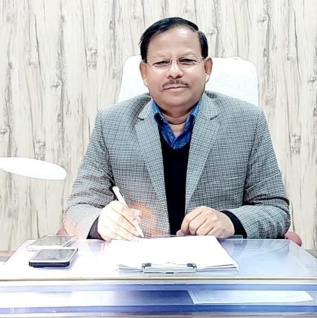 किसी भी राजनैतिक दल के प्रत्याशी को प्रिंट, इलेक्ट्रॉनिक मीडिया के साथ-साथ सोशल मीडिया के प्लेटफार्म पर प्रचार- प्रसार हेतु जिला निर्वाचन कार्यालय से पूर्वानुमति लेना होगा अनिवार्य: डीएम | New India Times