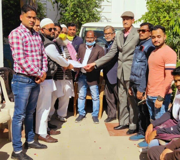 अल्पसंख्यक विकास समिति ने डॉक्टर शिवचरण कुशवाह को उर्दू पदों एवं छात्रावास के लिए एवं कॉलेज में उर्दू संकाय शुरू करने के लिए सौंपा ज्ञापन 2 अल्पसंख्यक विकास समिति ने डॉक्टर शिवचरण कुशवाह को उर्दू पदों एवं छात्रावास के लिए एवं कॉलेज में उर्दू संकाय शुरू करने के लिए सौंपा ज्ञापन | New India Times