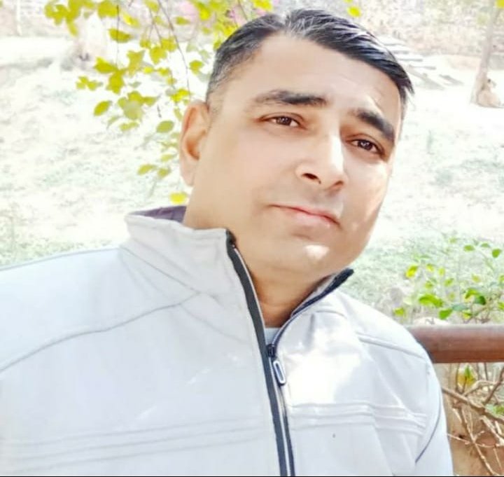 ग्वालियर जिले में उम्र के आधार पर नहीं बल्कि क्लास के आधार पर लगाई जा रही है वैक्सीन | New India Times