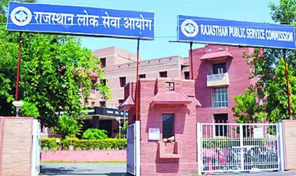 राजस्थान लोकसेवा आयोग के रिक्त चल रहे अध्यक्ष पद पर नियुक्ति करने की बजाये फिर एक जूनियर सदस्य को बनाया गया कार्यवाहक अध्यक्ष | New India Times