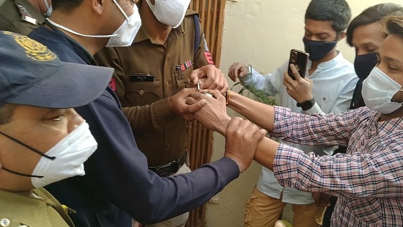 महाविद्यालय में एनएसयूआई के ताला बंद पर पुलिस ने लगाई रोक | New India Times