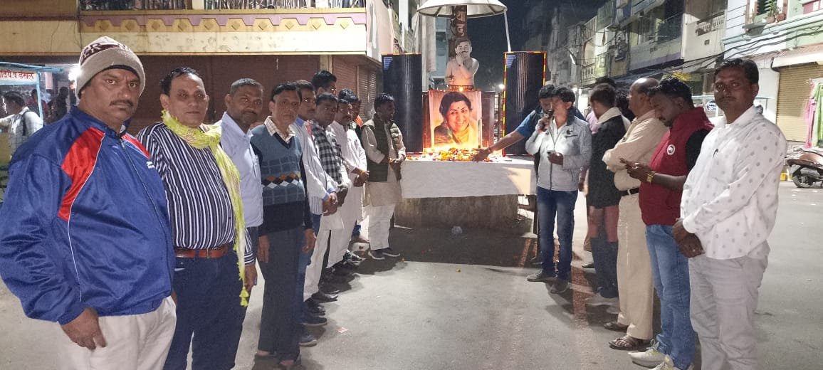 थांदला नगर में लता जी के नाम का होगा प्रमुख चौराहा: बंटी डामोर. थांदला नगर वासियों ने भारत रत्न लता जी को दी श्रद्धांजलि | New India Times