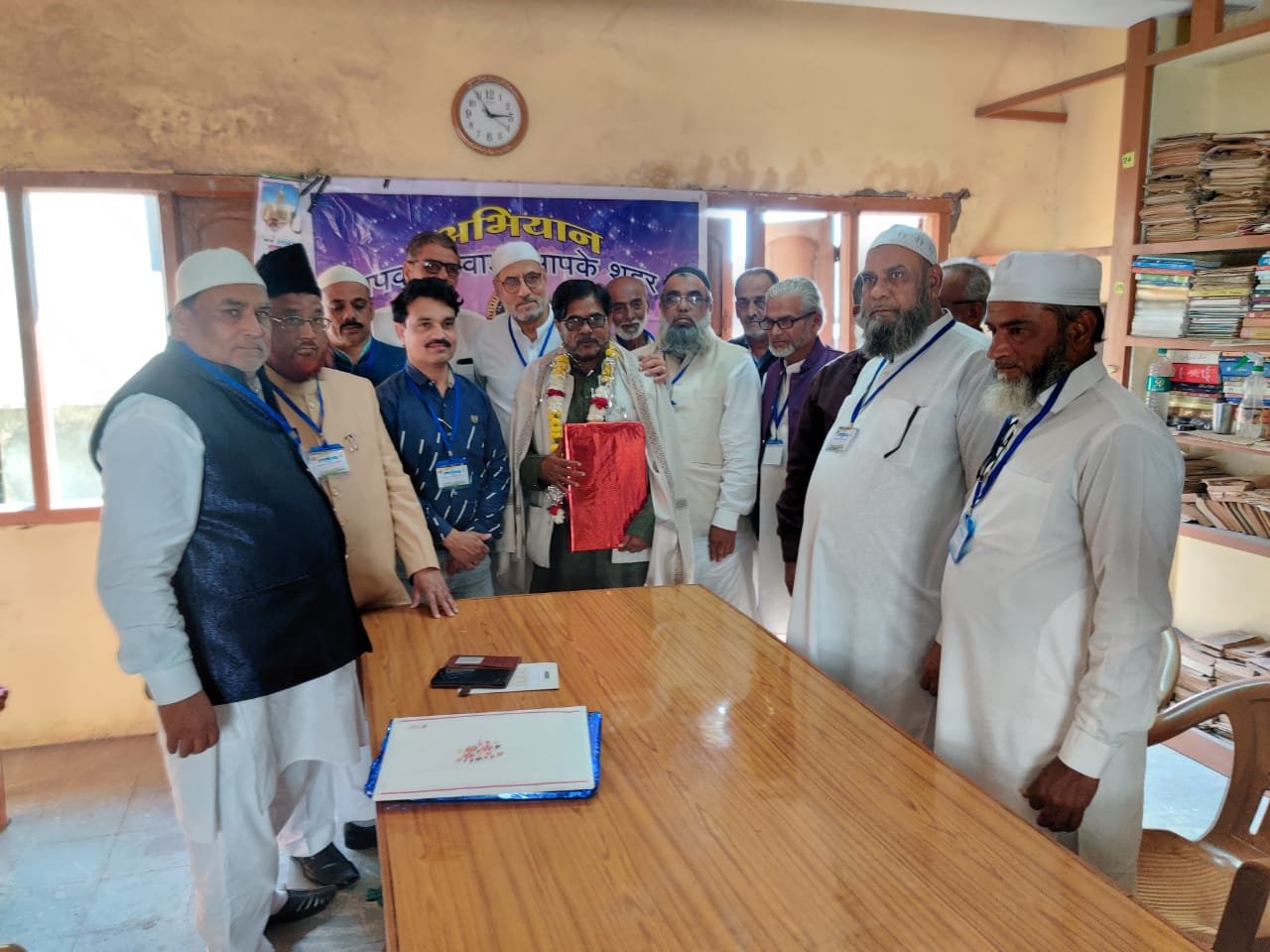 शाही जामा मस्जिद बुरहानपुर के पेश इमाम ने हज वेलफेयर सोसाइटी के राष्ट्रीय अध्यक्ष सहित हज सेवकों का किया सम्मान | New India Times