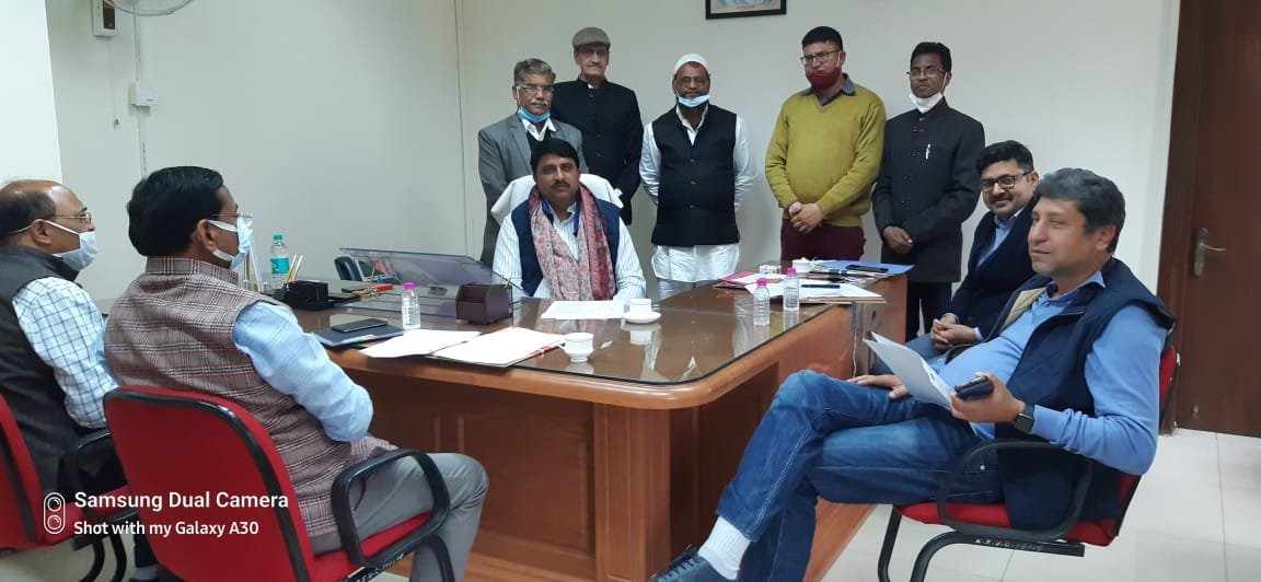 अल्पसंख्यक विकास समिति के एक प्रतिनिधिमण्डल ने अल्पसंख्यक मामलात के मंत्री सालेह मोहम्मद से मिलकर दिया ज्ञापन | New India Times