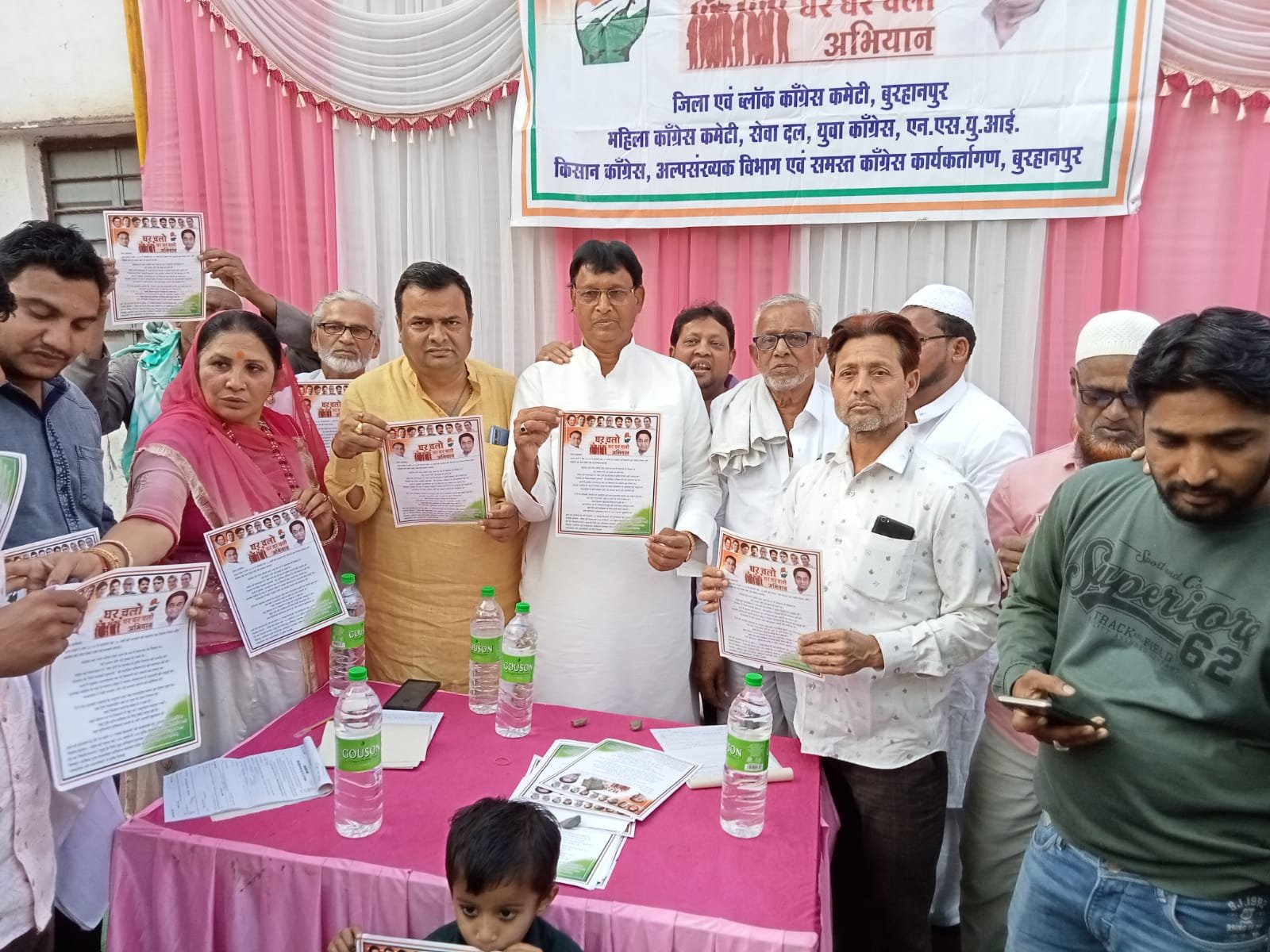 कांग्रेस का घर घर चलो अभियान संपन्न। पार्षद ने 2000 से ज्यादा सदस्य बनाने का लिया संकल्प | New India Times