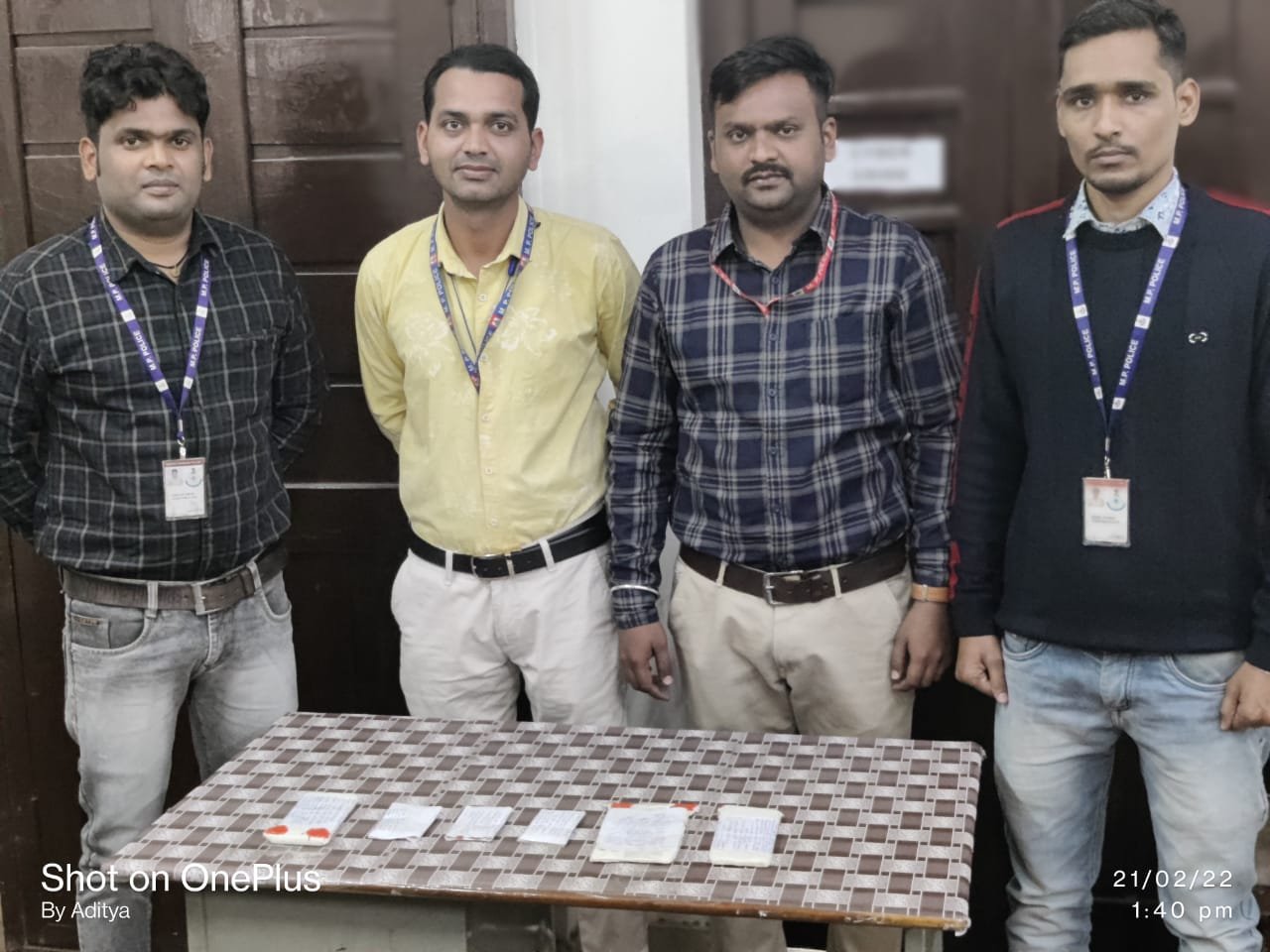 मल्टीनेशनल कंपनी में जॉब दिलाने के नाम पर ठगी करने वाले अंतर्राजीय गिरोह को भोपाल सायबर क्राइम की टीम ने दिल्ली से किया गिरफ्तार | New India Times