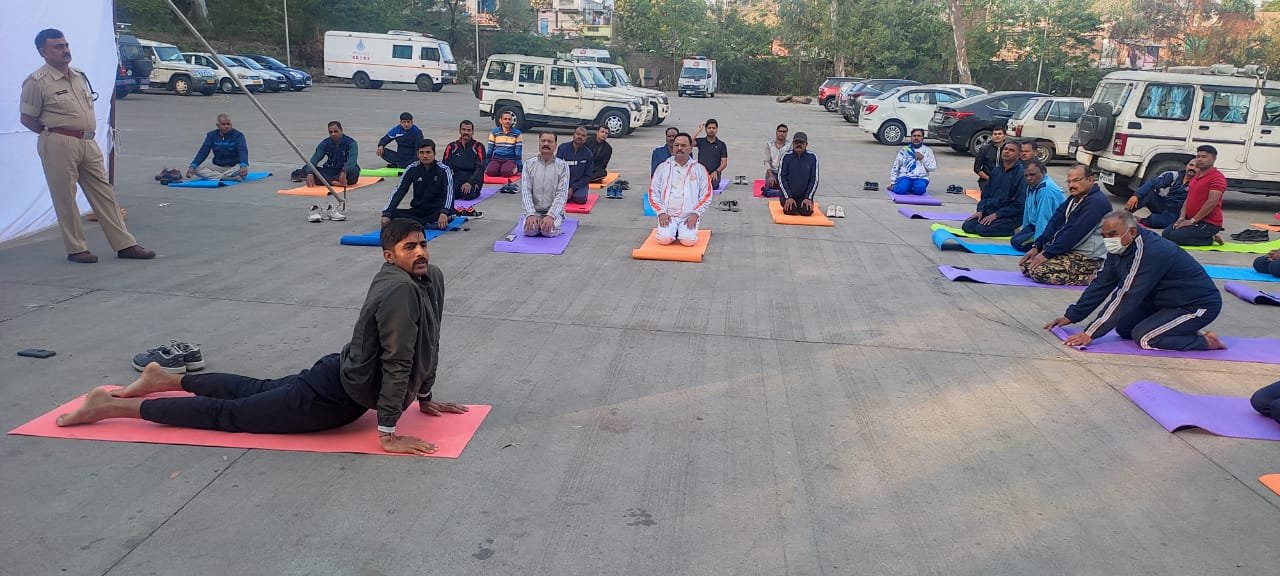 पुलिस कर्मचारियों एवं अधिकारियों के बौद्धिक विकास एवं मानसिक व शारीरिक कार्यक्षमता में वृद्धि हेतु आयोजित 'आत्म संवर्धन एवं क्षमता विकास' कार्यशाला का हुआ समापन | New India Times