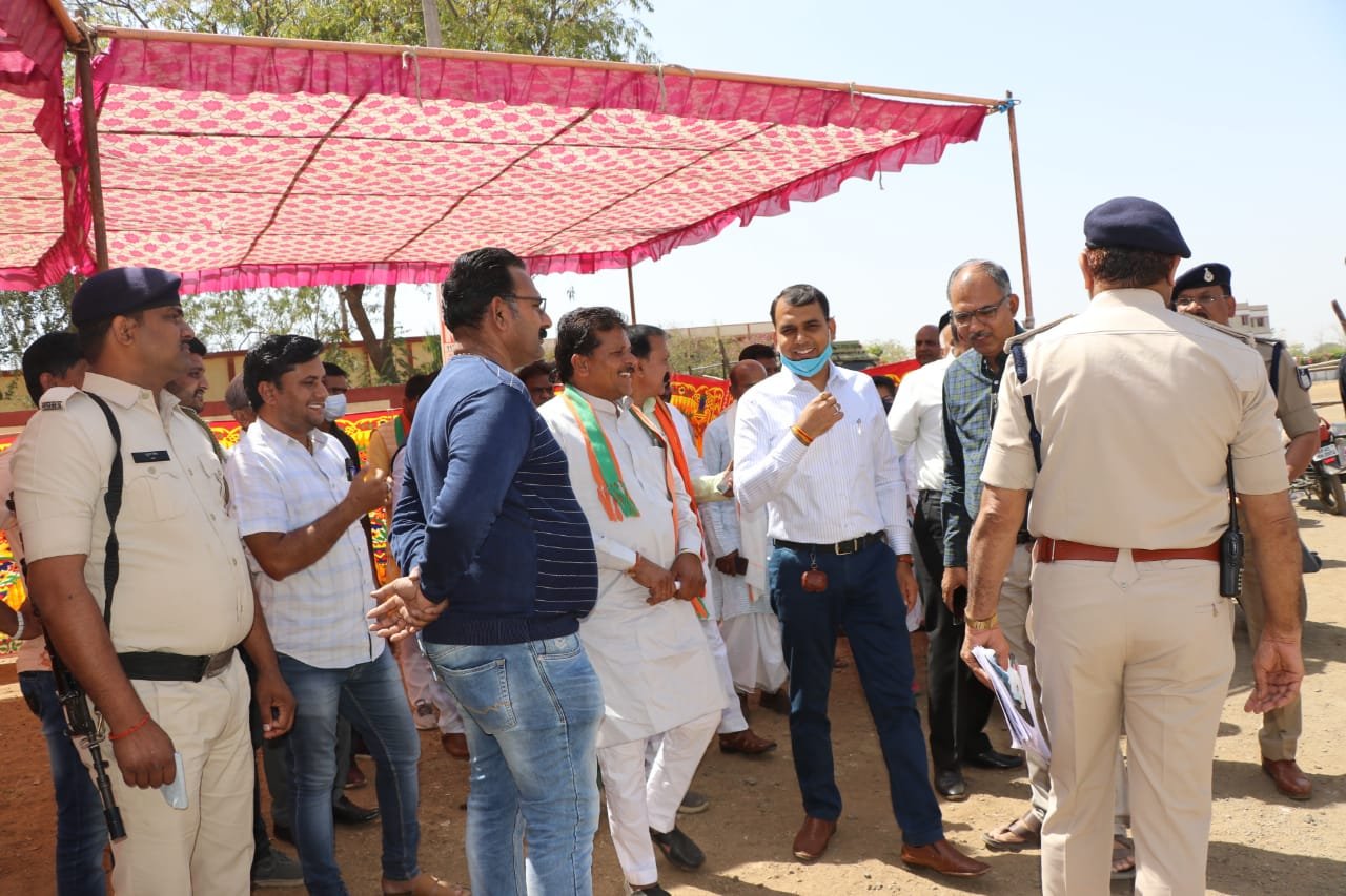 मुख्यमंत्री शिवराज सिंह चौहान के 15 मार्च को आने की खबर से जिला प्रशासन-पुलिस प्रशासन आया हरकत में, व्यवस्थाओं का लिया जायजा | New India Times