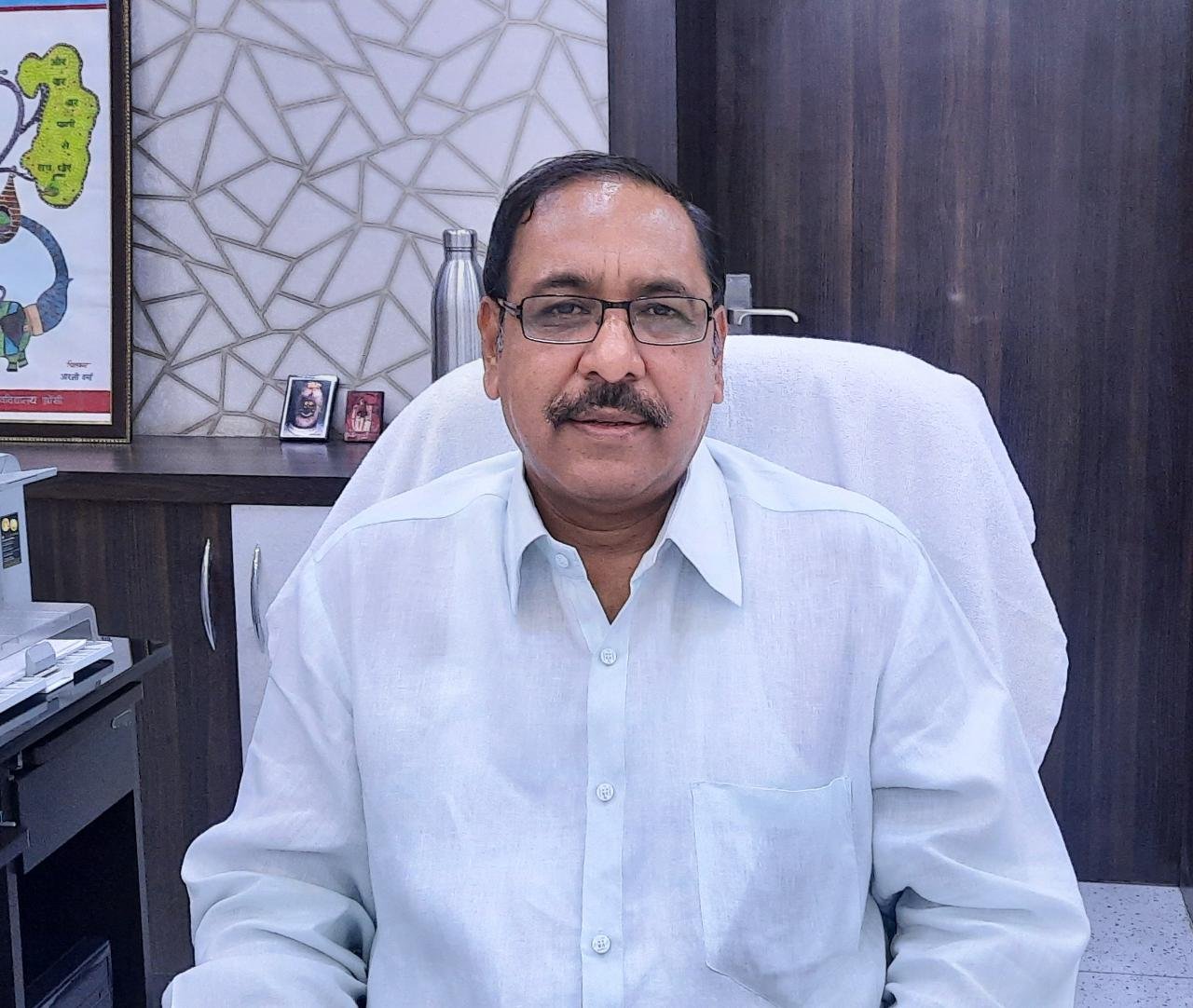 “हारे-जीते प्रधानों को एक मंच पर लाने का प्रयास", मण्डलायुक्त का ग्राम प्रधानों के नाम पत्र जबरदस्त चर्चा में | New India Times