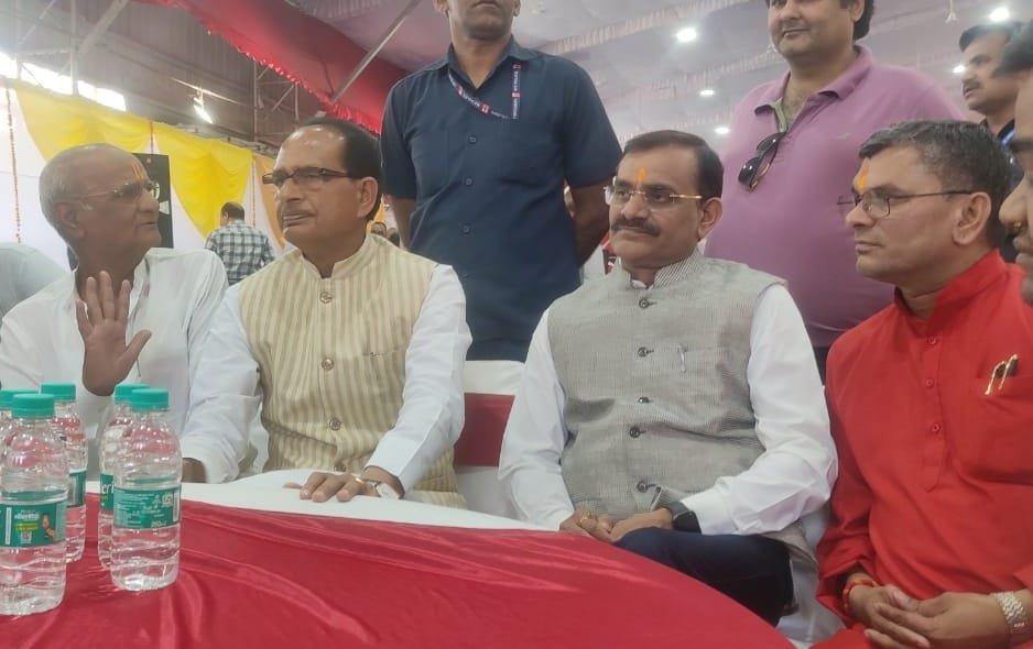 एमपी वर्किंग जर्नलिस्ट यूनियन के प्रदेश अध्यक्ष शारदा की सीएम से चर्चा, पत्रकार हित में सौंपा ज्ञापन | New India Times