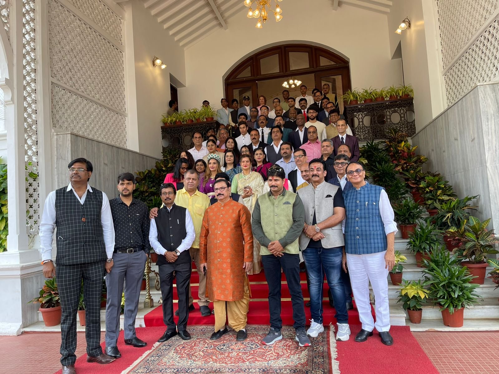 महाराष्ट्र के राज्यपाल ने बुंदेलखंड की वीर भूमि झांसी के रहने वाले डॉक्टर संदीप सरावगी को 'राष्ट्रीय प्रतिभा सम्मान' से किया सम्मानित | New India Times