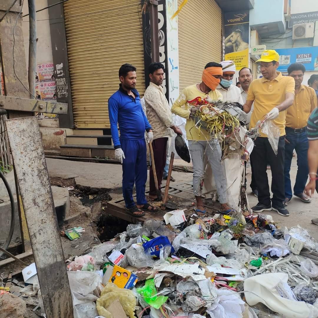 सुपर क्लीन संडे के तहत चला सफाई अभियान, कलेक्टर सहित अधिकारी एवं समाज के सभी वर्गो ने सफाई कार्य में लिया भाग | New India Times