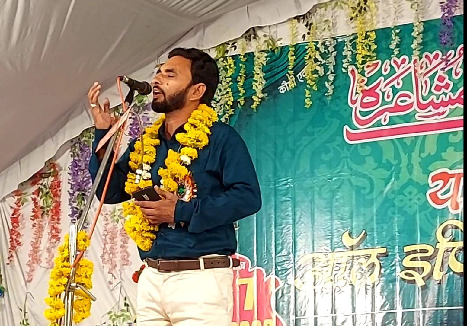 शायर ताबिश नैयर ने 'यादे कैफ़ ऑल इंडिया मुशायरा में बाँधा समा ,जिले का किया नाम रौशन | New India Times