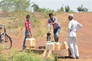 ग्रामीण क्षेत्रों में पेयजल संकट निवारण के लिये बैरसिया एवं फंदा में बनाए गए कंट्रोल रूम | New India Times