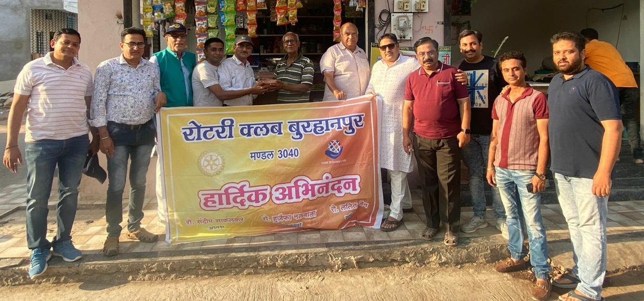 रोटरी क्लब बुरहानपुर ने सी.के. ग्रीन कॉलोनी में किया सकोरों का सशुल्क वितरण | New India Times