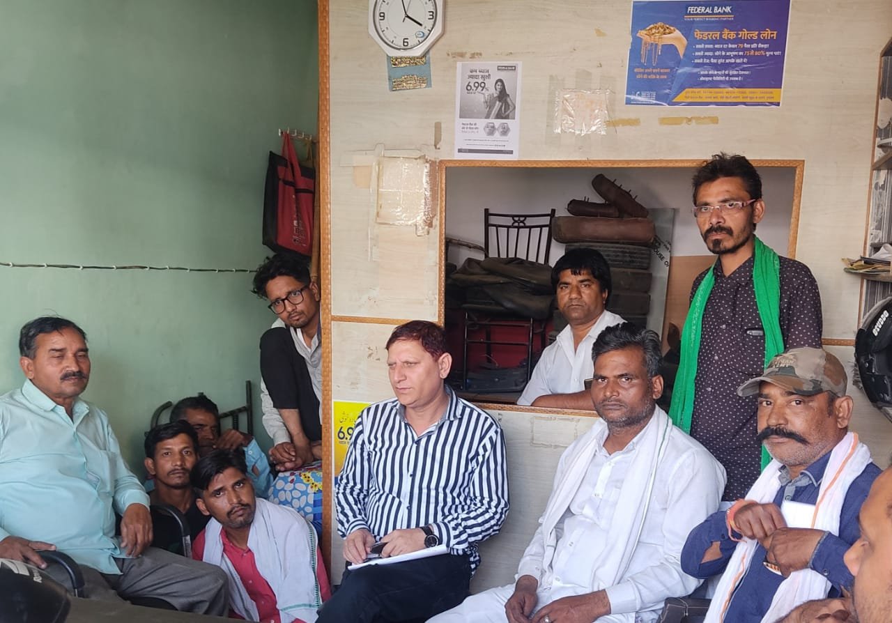 ऑटो रिक्शा संचालकों के उत्पीड़न के विरोध में की गई बैठक, मांगों को लेकर कल दिया जाएगा ज्ञापन, ब्रज यातायात एवं पर्यावरण जन जागरूकता समिति ने दिया अपना समर्थन | New India Times