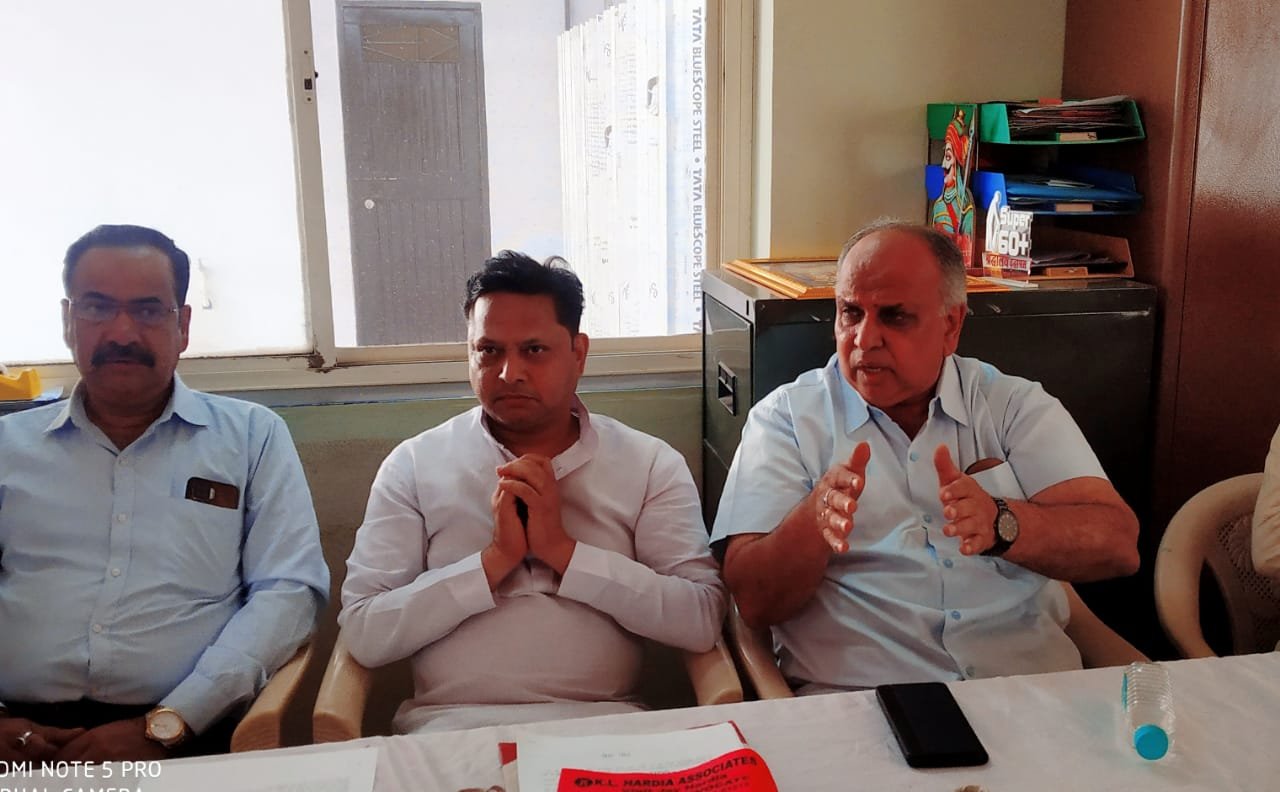 प्राचीन विजय स्तंभ अर्थात लाट को उनके पुरातात्विक महत्व की दृष्टि से उचित स्थान देने की आवश्यकता है: श्रीमंत करण सिंह पवार | New India Times