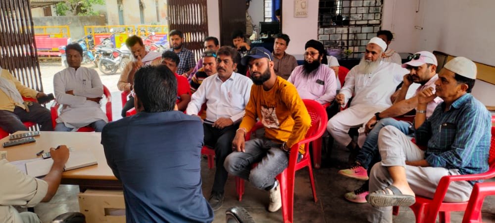 मेघनगर थाना परिसर में शांति समिति की बैठक संपन्न 2 मेघनगर थाना परिसर में शांति समिति की बैठक संपन्न | New India Times