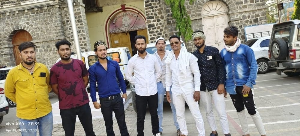 अकोला नगर के प्रभाग क्र. 7 में जल्द से जल्द जलापुर्ति की मांग को लेकर मनपा आयुक्त को सौंपा गया ज्ञापन | New India Times