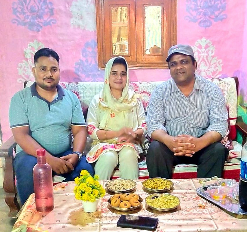 बागपत में हिन्दू-मुस्लिमों ने मिलकर मनाया ईद उल फितर का त्यौहार, विश्व में शांति, कोरोना की समाप्ति, मुल्क की उन्नति और अमन-चैन के लिए मांगी गयी दुआएं | New India Times