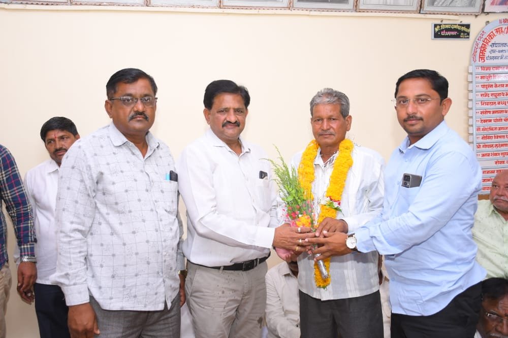 जामनेर सोसायटी पर भाजपा का वर्चस्व, भोईटे बने चेयरमैन 2 जामनेर सोसायटी पर भाजपा का वर्चस्व, भोईटे बने चेयरमैन | New India Times