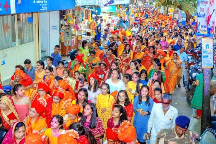 भगवान परशुरामजी की आकर्षक झांकी के साथ निकली विशाल शोभा यात्रा, नगर में जगह-जगह स्वागत मंच से हुई पुष्प वर्षा | New India Times