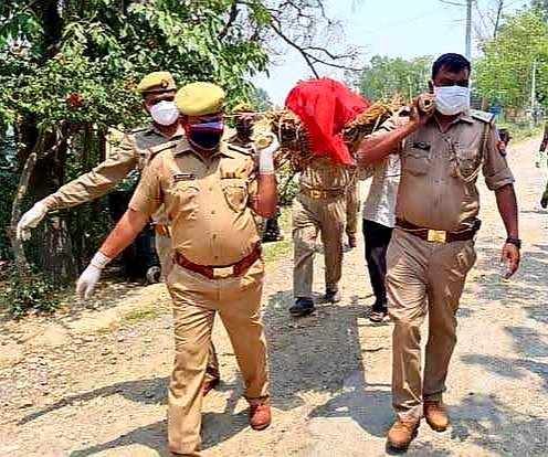 पुलिस वालों का हमेशा ऋणी रहेगा देश, कोरोना काल में अपनी जान की परवाह ना कर करोड़ों देशवासियों को बचाने में पुलिस ने निभायी महत्वपूर्ण भूमिका: विपुल जैन | New India Times