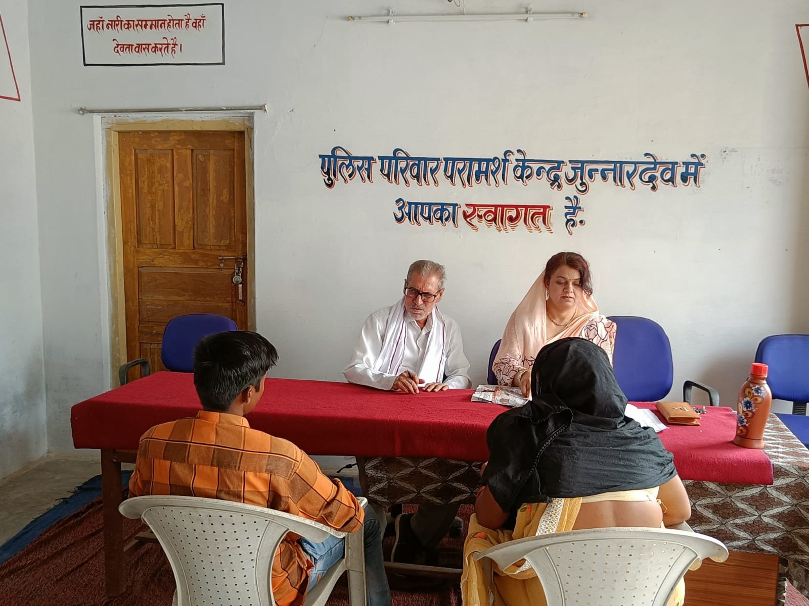 पत्नी द्वारा पति को अपराधिक प्रकरण में फंसाने का लगा आरोप, समझौता न होने पर परामर्श केंद्र ने न्यायालय की शरण में जाने का दिया निर्देश | New India Times