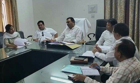 अल्पसंख्यकाें काे केंद्र एवं प्रदेश सरकार द्वारा दी जा रही योजनाओं का लाभ देने के लिए उन योजनाओं का प्रचार प्रसार करें: अशफाक सैफी  | New India Times