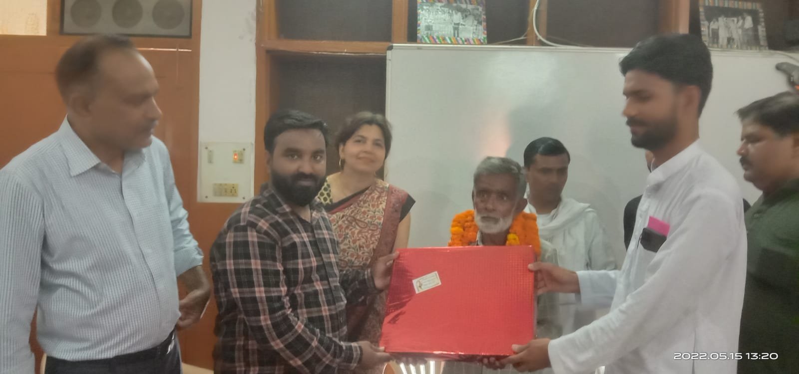 जन समाधान सेवा समिति ने ईमानदार लाईक अहमद को किया सम्मानित | New India Times