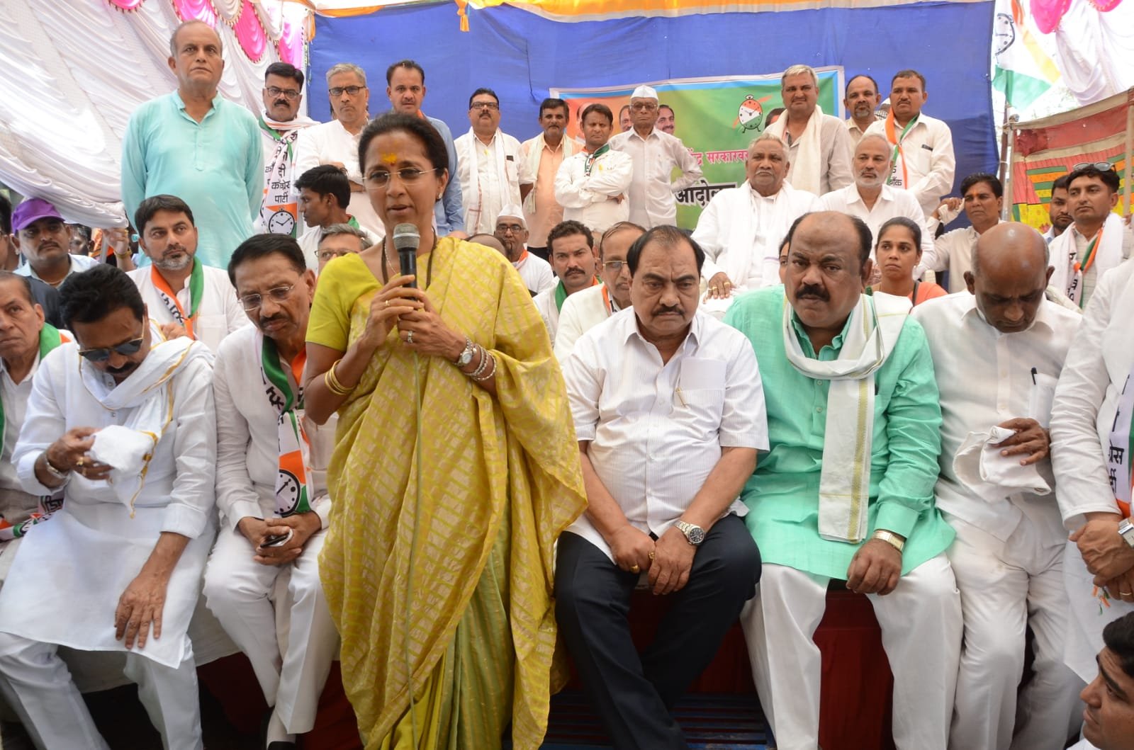 महंगाई, अब बस करो मोदी सरकार: जलगाव में राष्ट्रवादी का महंगाई के खिलाफ आंदोलन, केंद्र सरकार पर गरजीं सांसद सुप्रिया सुले | New India Times