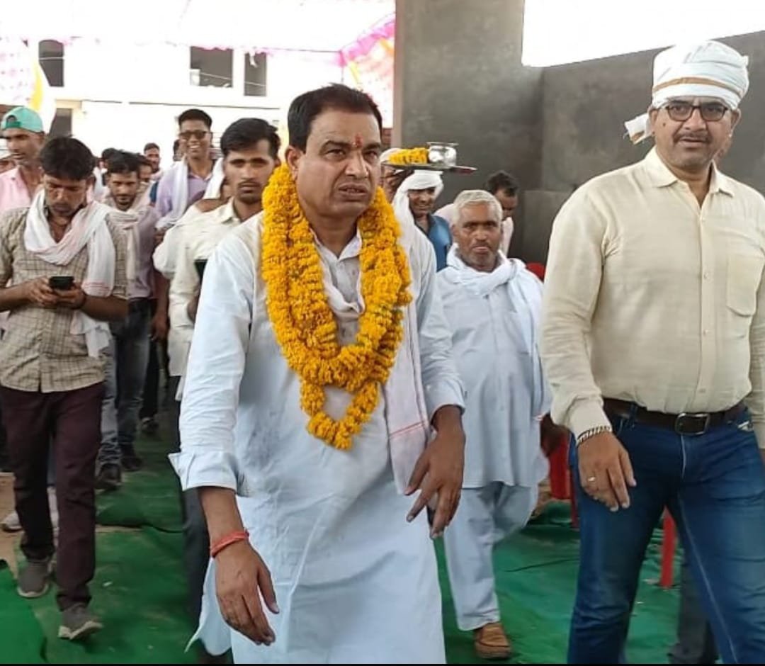 न्यू आदर्श नगर कॉलोनी वासियों ने किया बाड़ी विधायक गिर्राज सिंह मलिंगा का गर्मजोशी से स्वागत | New India Times