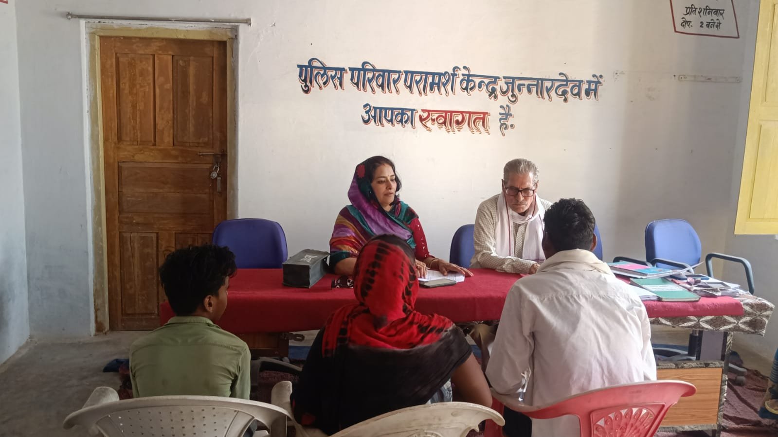 10 सालों से पत्नी रह रही मायके में, पुत्र का आरोप पिता शराब पीकर करता है दुर्व्यवहार | New India Times