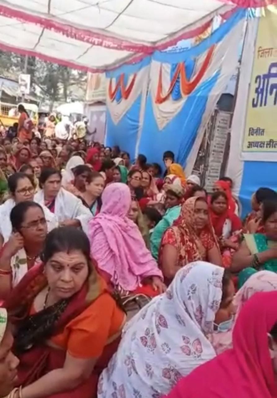 शिवराज भैया की बहनों को 3 माह का नहीं मिला मानदेय, आंगनबाडी कार्यकर्ताओं-सहायिकाओं पर छाया आर्थिक संकट | New India Times